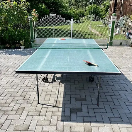 Gyoere Vendeghaz Lejlighed Galambok